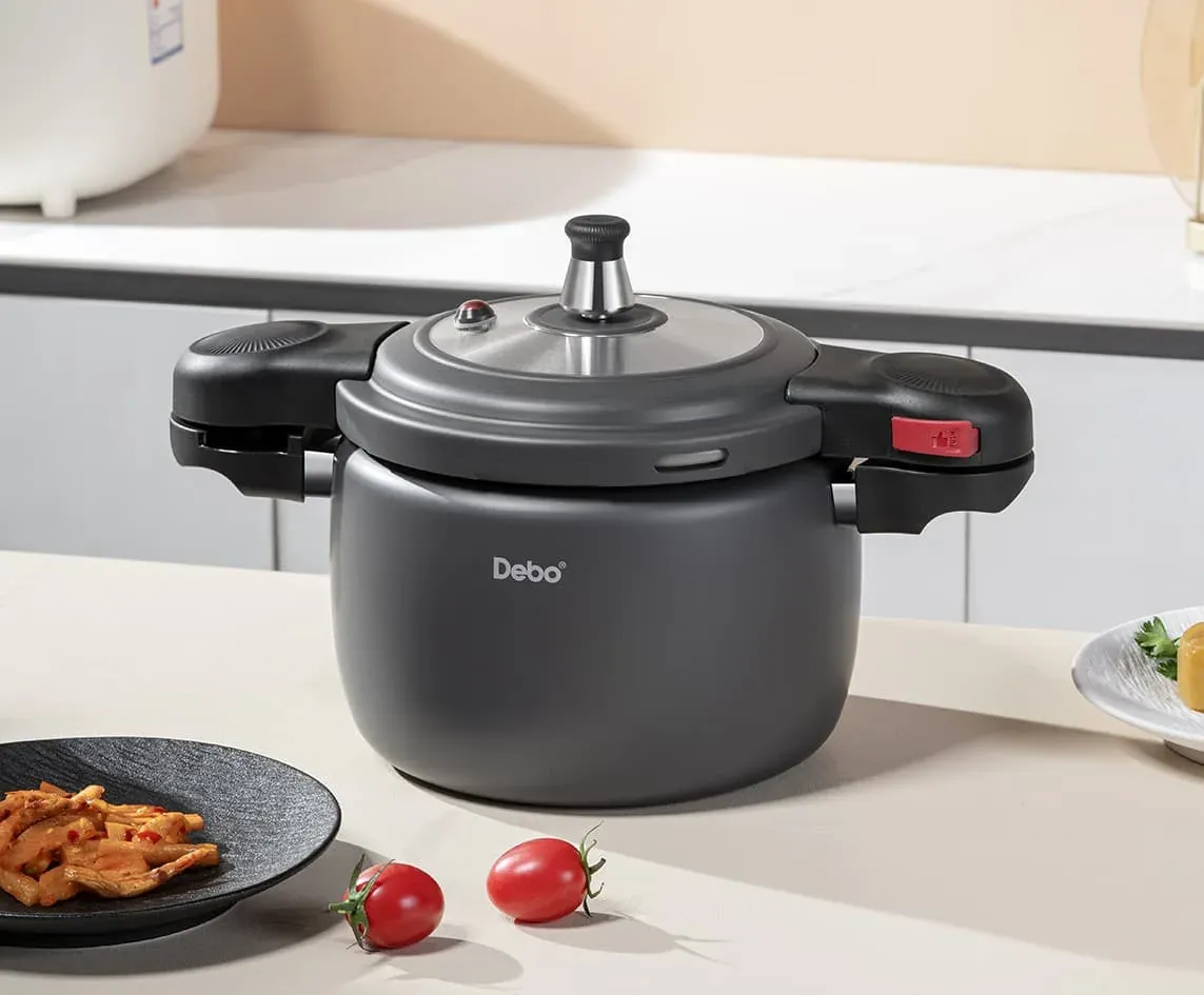 Bote Pressure Cooker in use